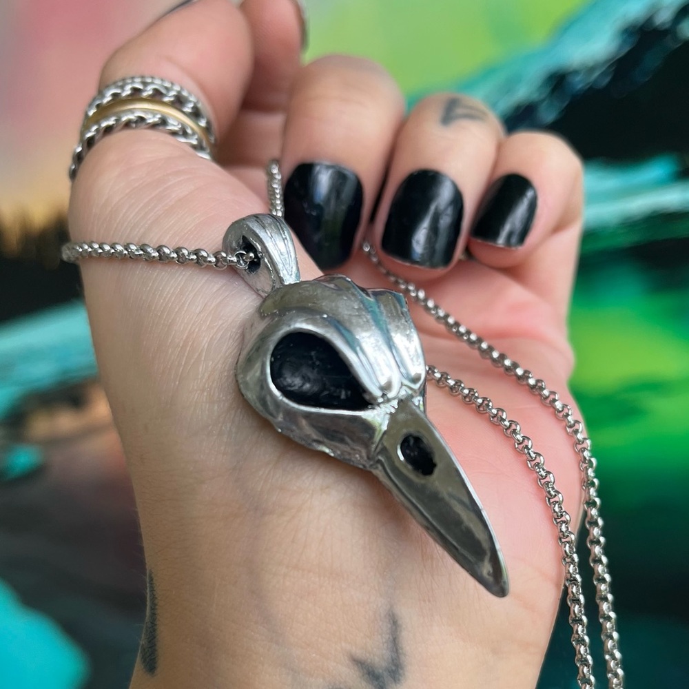 Handmade resin crow raven bird skull necklace (stainless steel chain ) boho goth - Picture 3 of 13